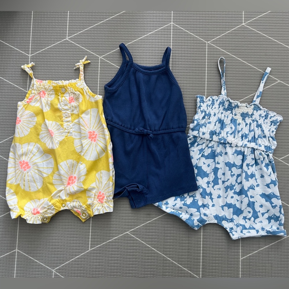 Baby jumpers bundle (size 6 Months)